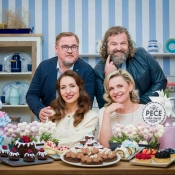 PEČE CELÁ ZEMĚ  - FOTO: MIKULÁŠ KŘEPELKA